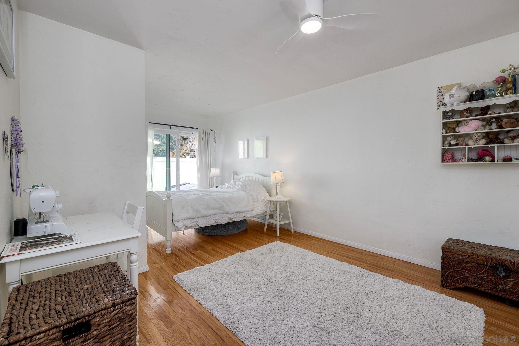 Detail Gallery Image 25 of 35 For 1166  Agate St, San Diego,  CA 92109 - 3 Beds | 2/1 Baths