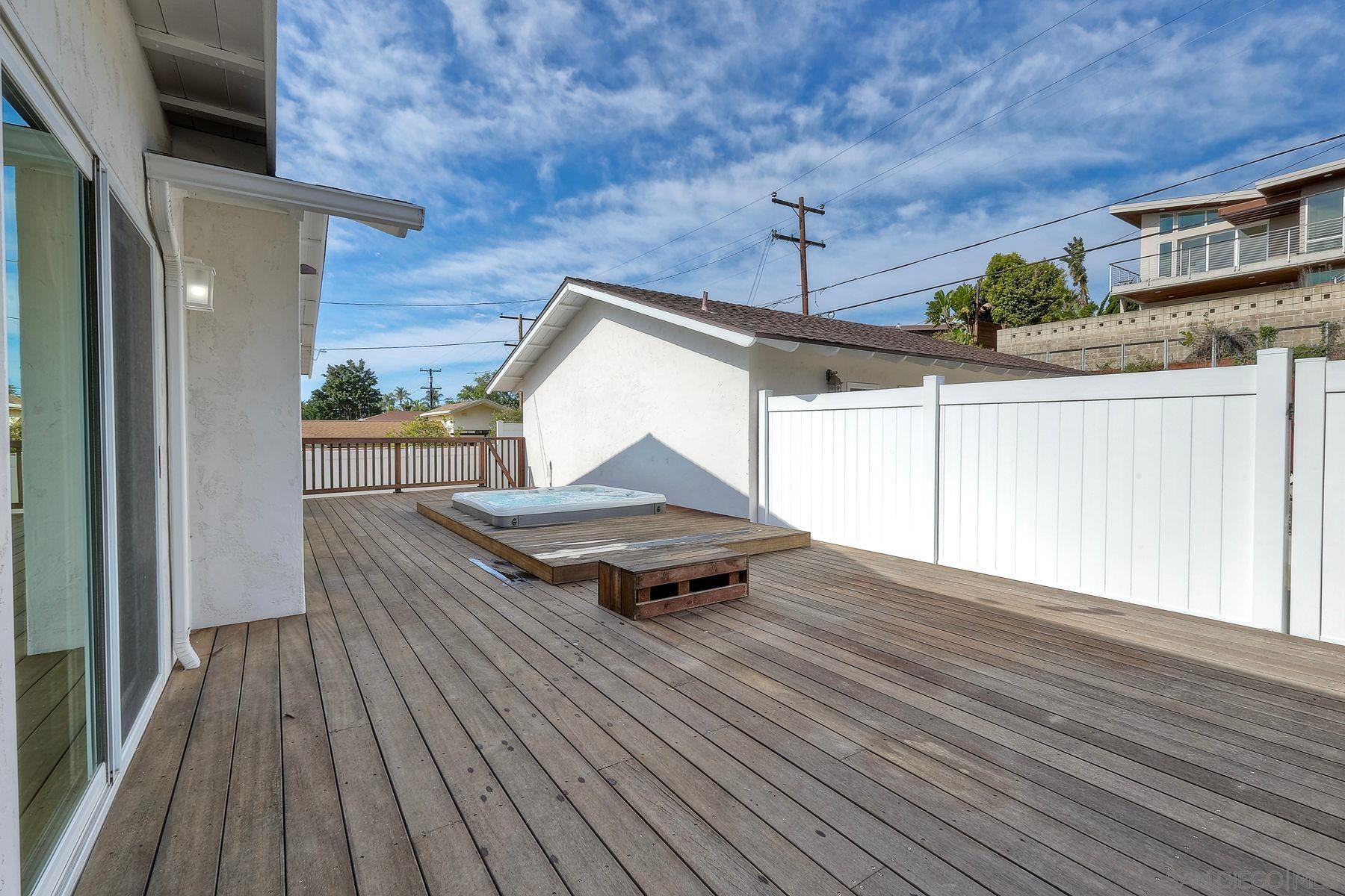 Detail Gallery Image 34 of 35 For 1166  Agate St, San Diego,  CA 92109 - 3 Beds | 2/1 Baths