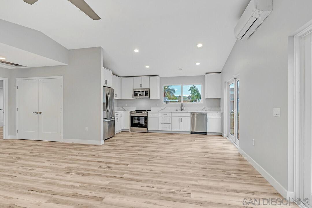 Detail Gallery Image 12 of 35 For 13617  Putney Rd, Poway,  CA 92064 - 2 Beds | 2 Baths