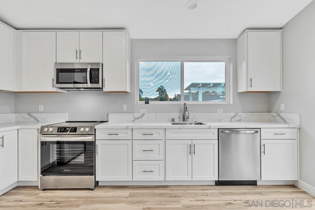 Detail Gallery Image 5 of 35 For 13617  Putney Rd, Poway,  CA 92064 - 2 Beds | 2 Baths