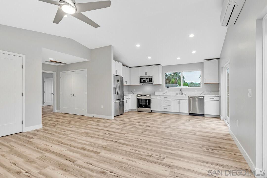 Detail Gallery Image 9 of 35 For 13617  Putney Rd, Poway,  CA 92064 - 2 Beds | 2 Baths