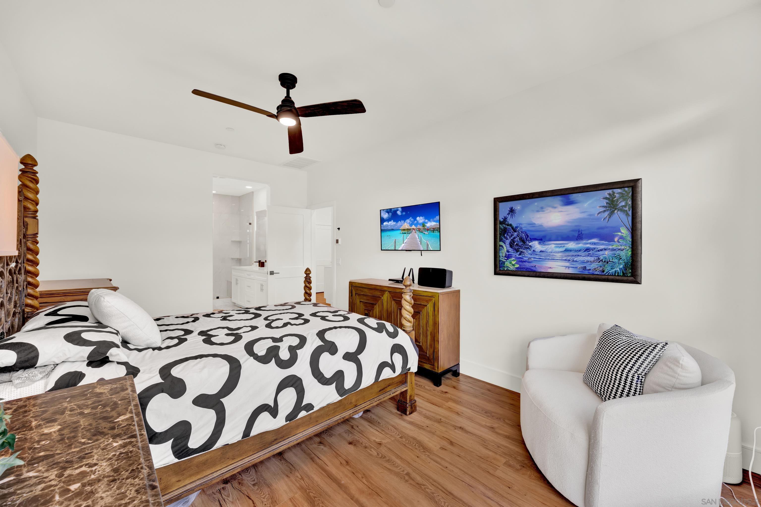 Detail Gallery Image 16 of 33 For 2756  via Alta Place, San Diego,  CA 92108 - 2 Beds | 2/1 Baths