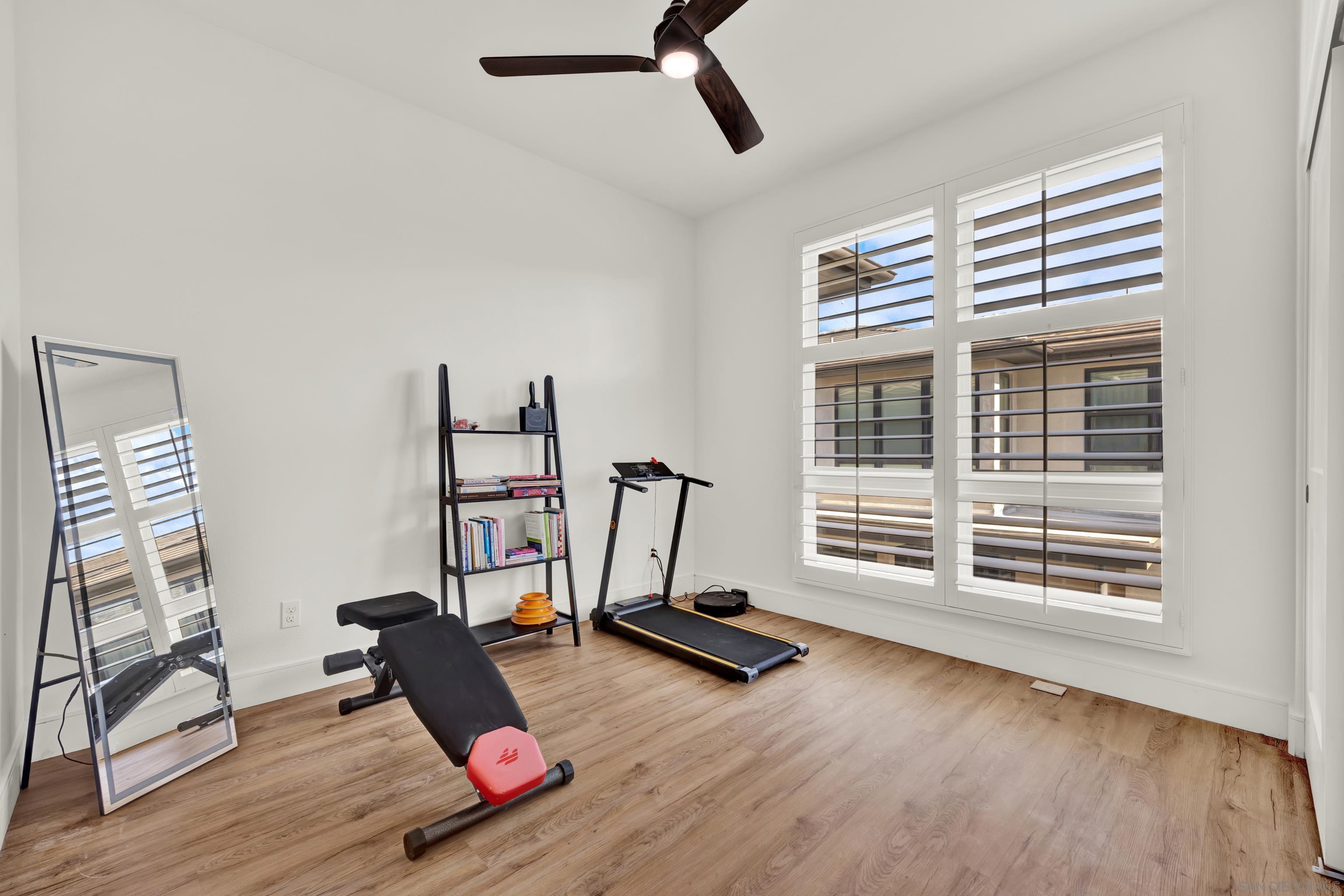 Detail Gallery Image 20 of 33 For 2756  via Alta Place, San Diego,  CA 92108 - 2 Beds | 2/1 Baths