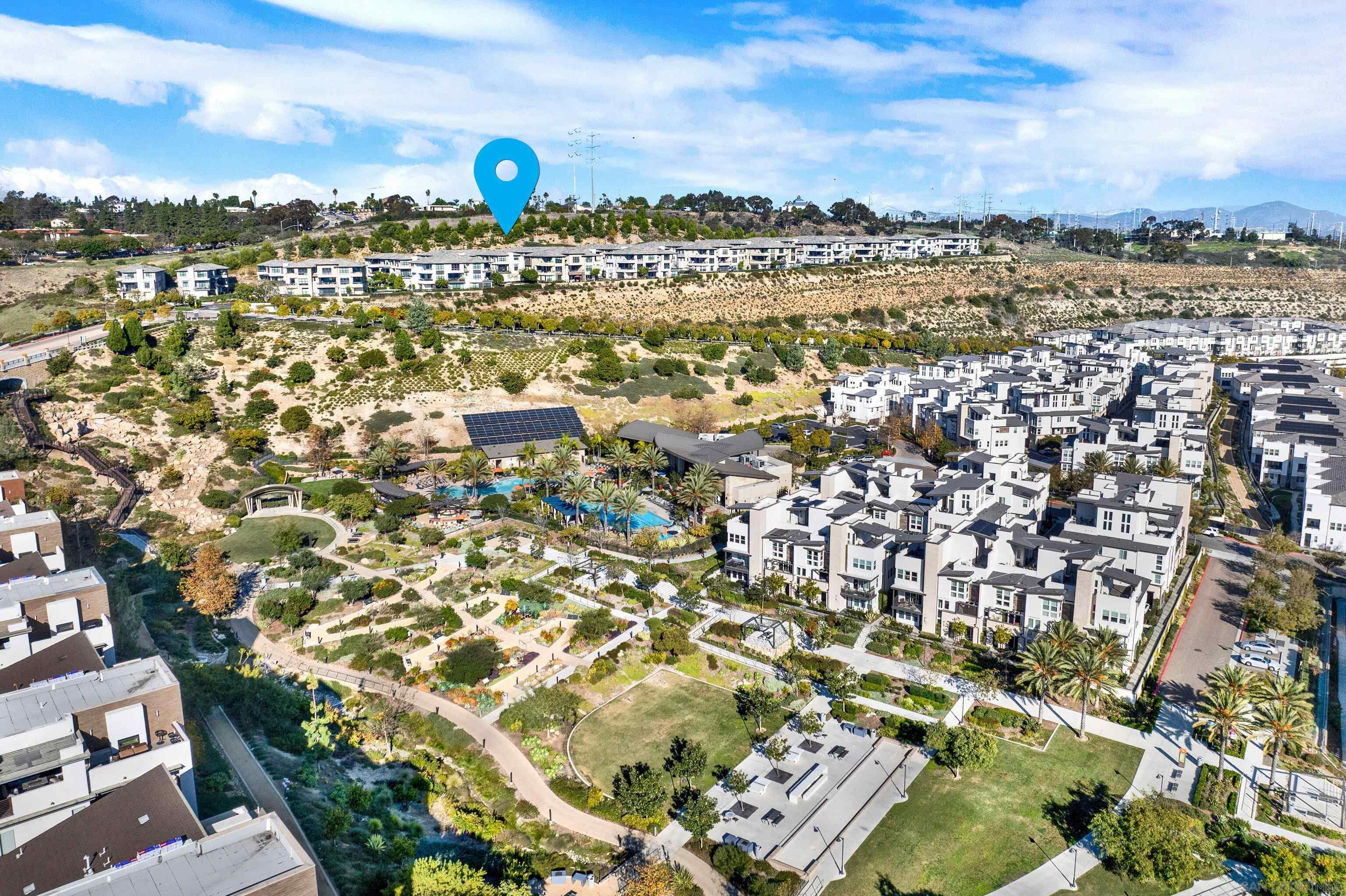 Detail Gallery Image 3 of 33 For 2756  via Alta Place, San Diego,  CA 92108 - 2 Beds | 2/1 Baths