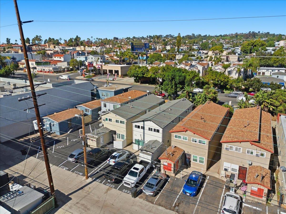 Detail Gallery Image 22 of 75 For 2033  Garnet Ave, San Diego,  CA 92109 - – Beds | – Baths