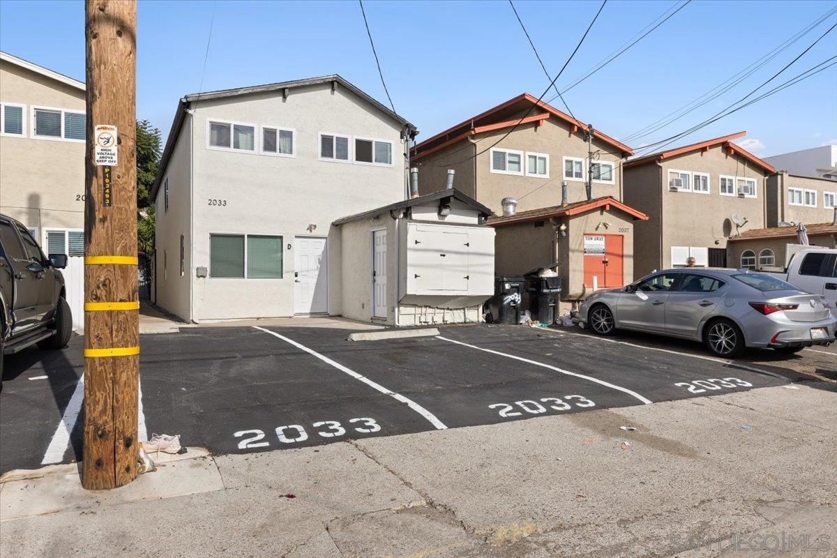 Detail Gallery Image 4 of 75 For 2033  Garnet Ave, San Diego,  CA 92109 - – Beds | – Baths