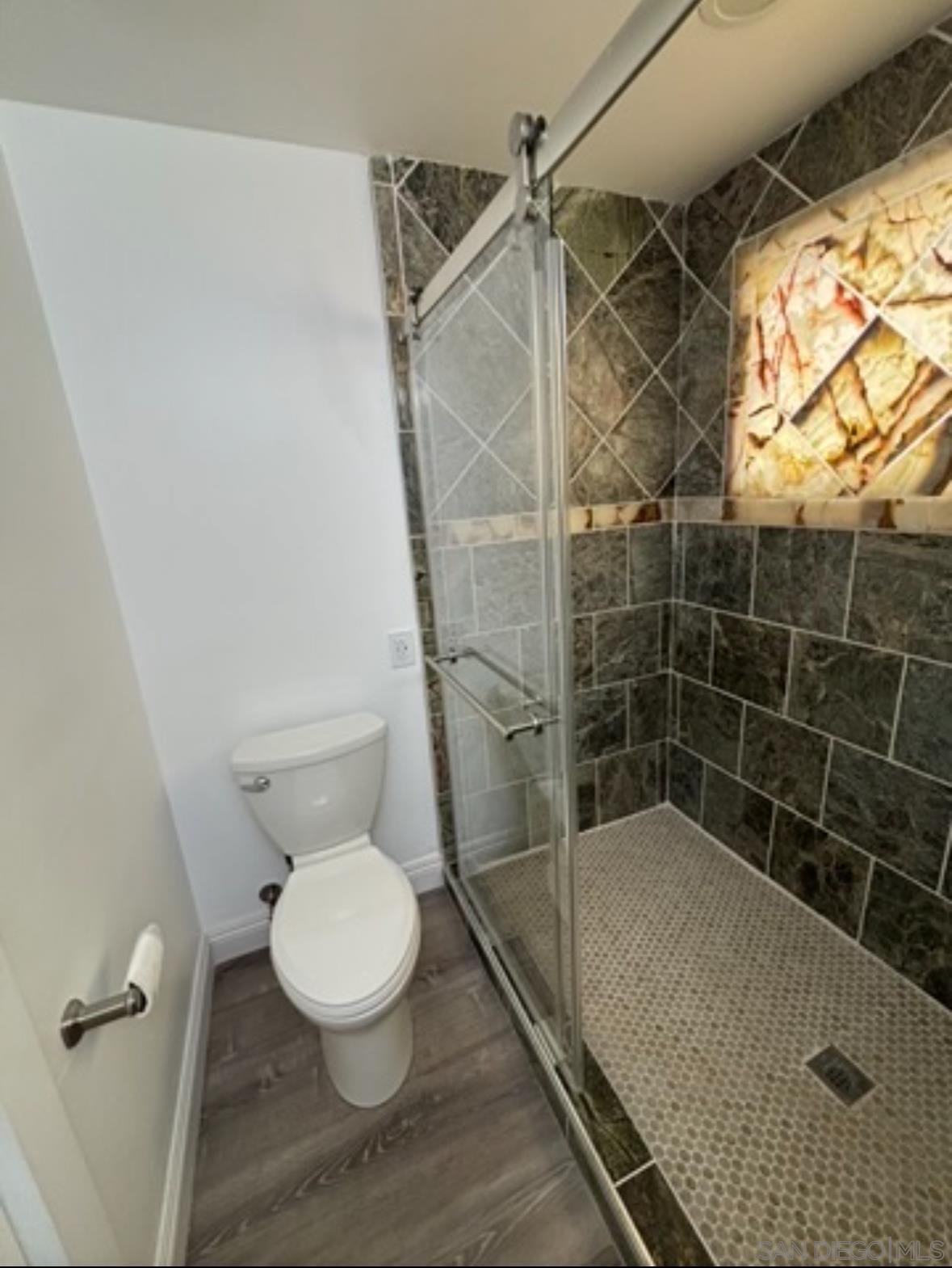 Detail Gallery Image 32 of 75 For 2033  Garnet Ave, San Diego,  CA 92109 - – Beds | – Baths