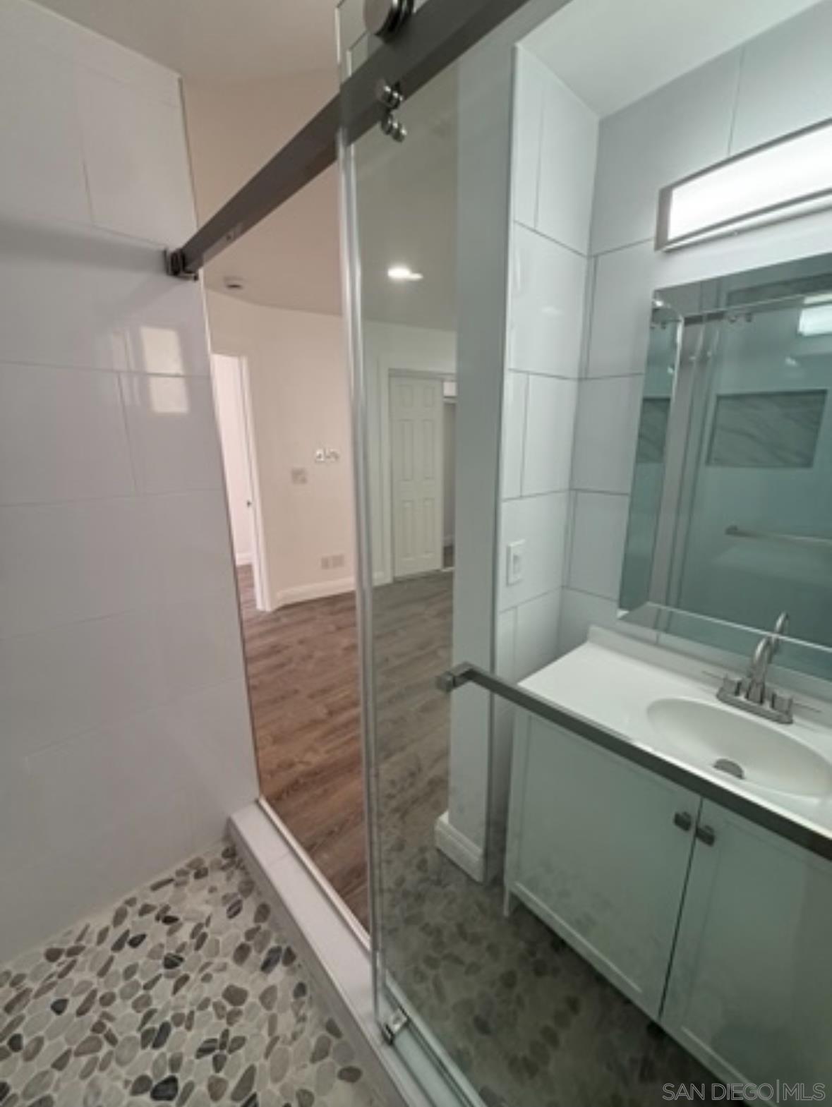 Detail Gallery Image 34 of 75 For 2033  Garnet Ave, San Diego,  CA 92109 - – Beds | – Baths