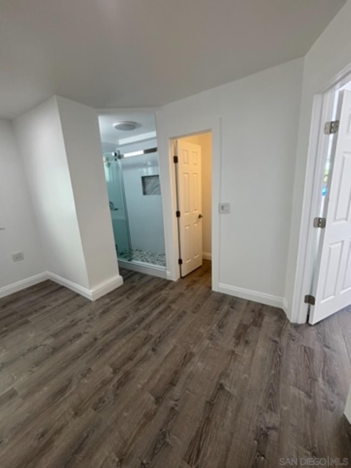 Detail Gallery Image 40 of 75 For 2033  Garnet Ave, San Diego,  CA 92109 - – Beds | – Baths