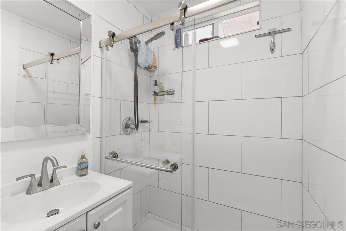 Detail Gallery Image 50 of 75 For 2033  Garnet Ave, San Diego,  CA 92109 - – Beds | – Baths