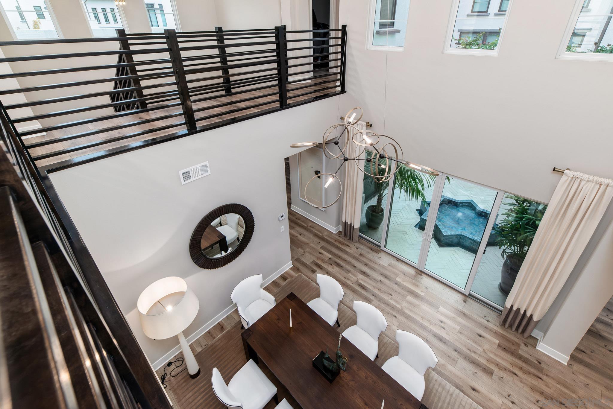 Detail Gallery Image 19 of 66 For 6203  Sunrose Crest Way, San Diego,  CA 92130 - 5 Beds | 5/1 Baths