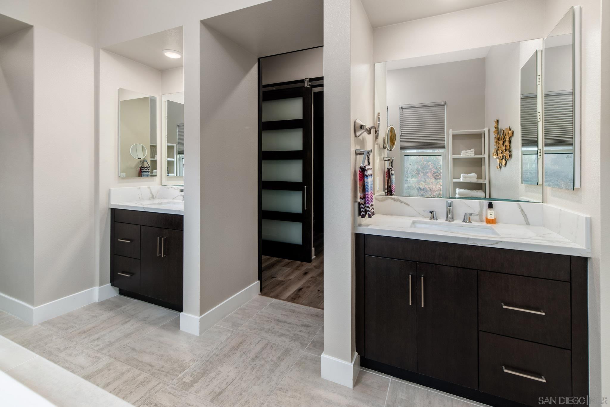 Detail Gallery Image 32 of 66 For 6203  Sunrose Crest Way, San Diego,  CA 92130 - 5 Beds | 5/1 Baths