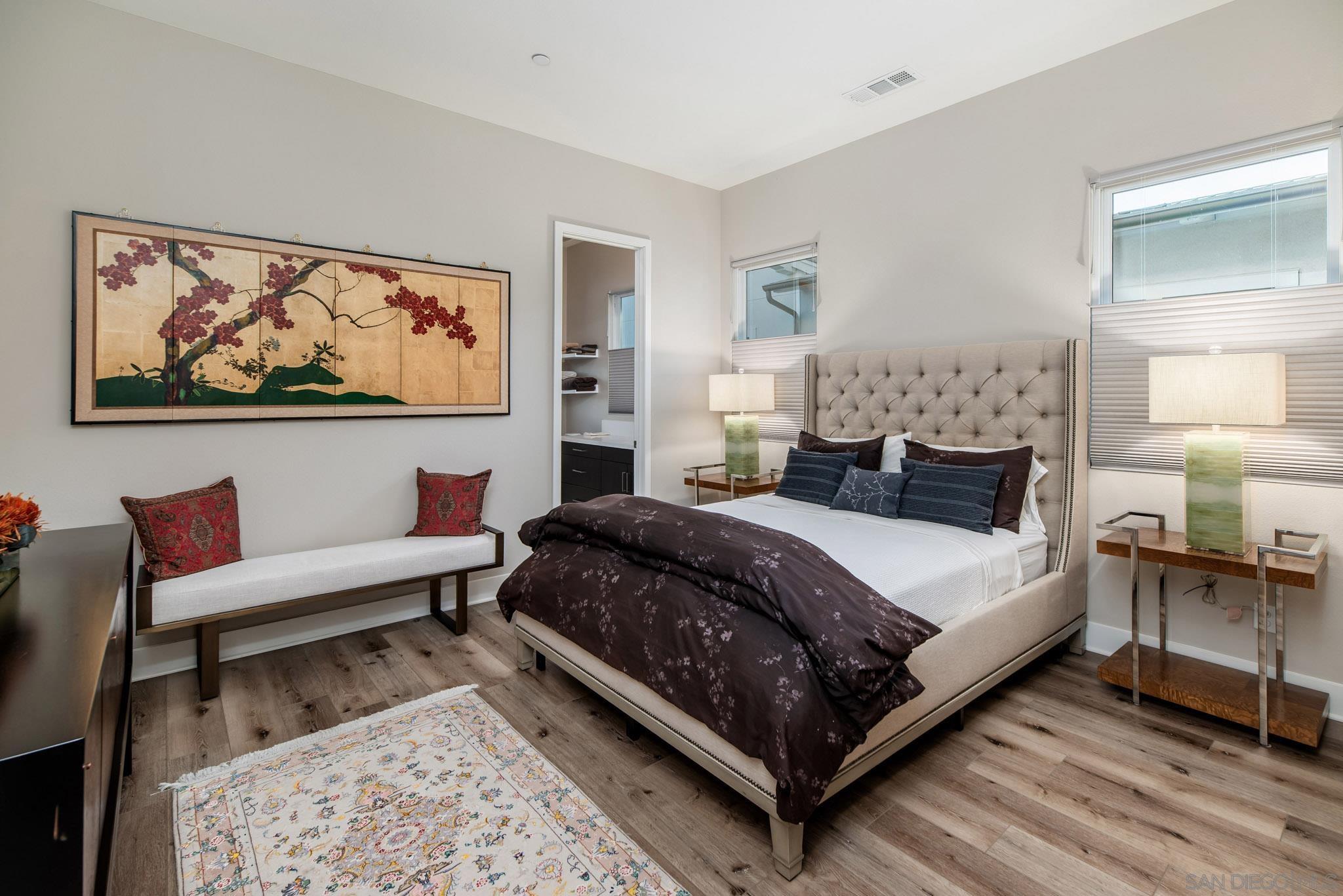 Detail Gallery Image 34 of 66 For 6203  Sunrose Crest Way, San Diego,  CA 92130 - 5 Beds | 5/1 Baths