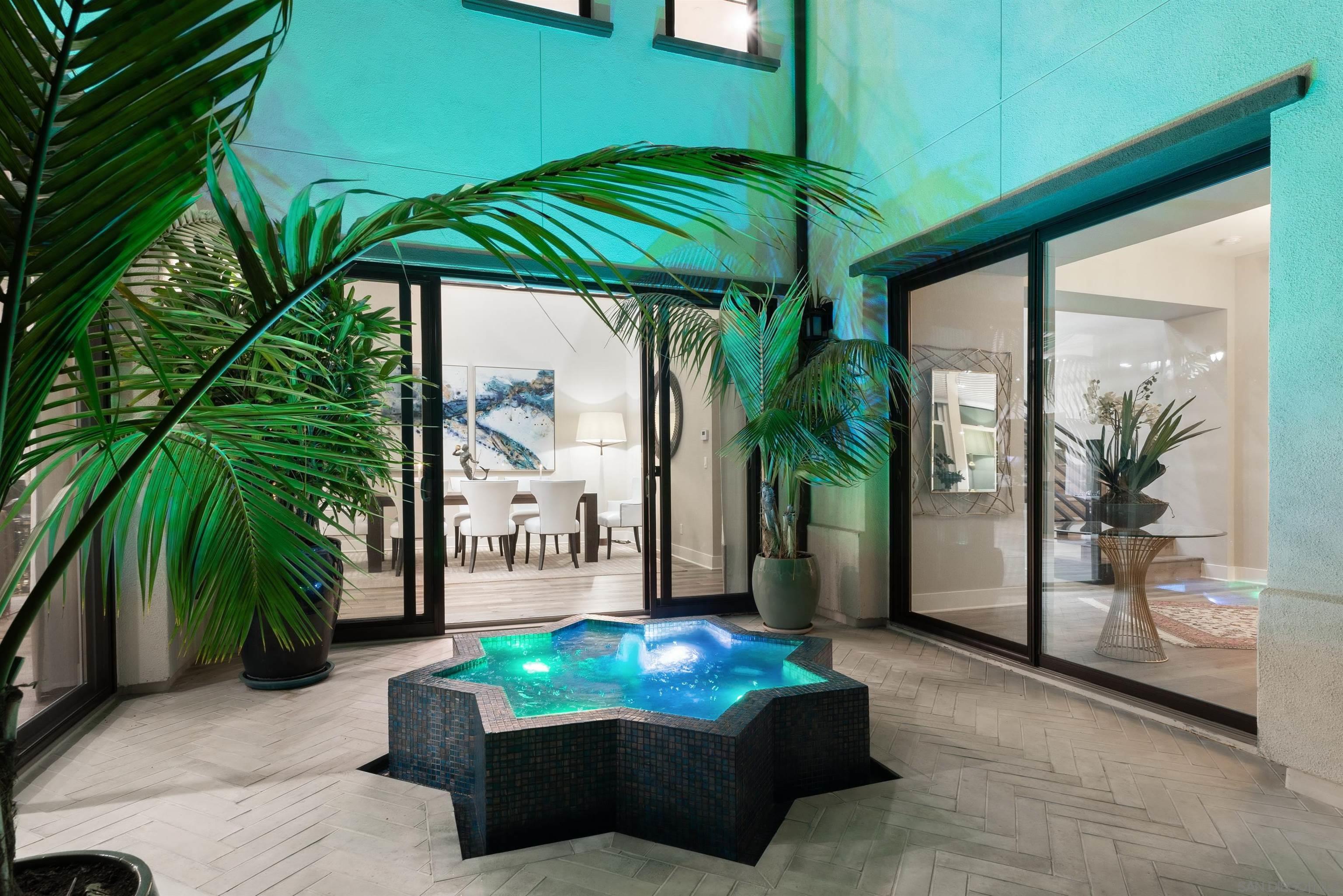 Detail Gallery Image 39 of 66 For 6203  Sunrose Crest Way, San Diego,  CA 92130 - 5 Beds | 5/1 Baths