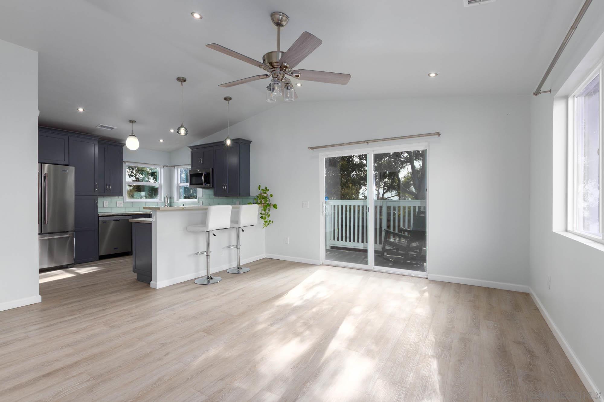 Detail Gallery Image 30 of 50 For 1718-1720  Westinghouse St, San Diego,  CA 92111 - 3 Beds | 3 Baths