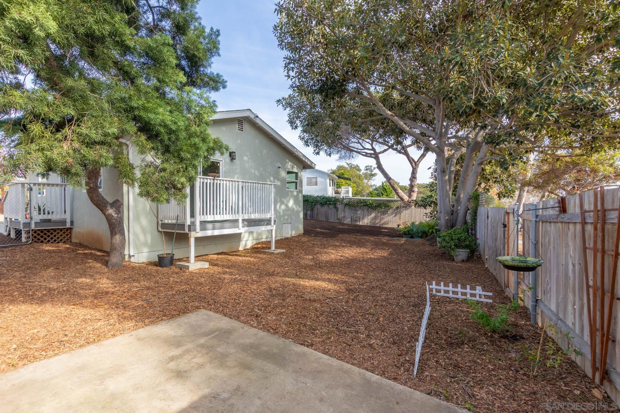 Detail Gallery Image 39 of 50 For 1718-1720  Westinghouse St, San Diego,  CA 92111 - 3 Beds | 3 Baths