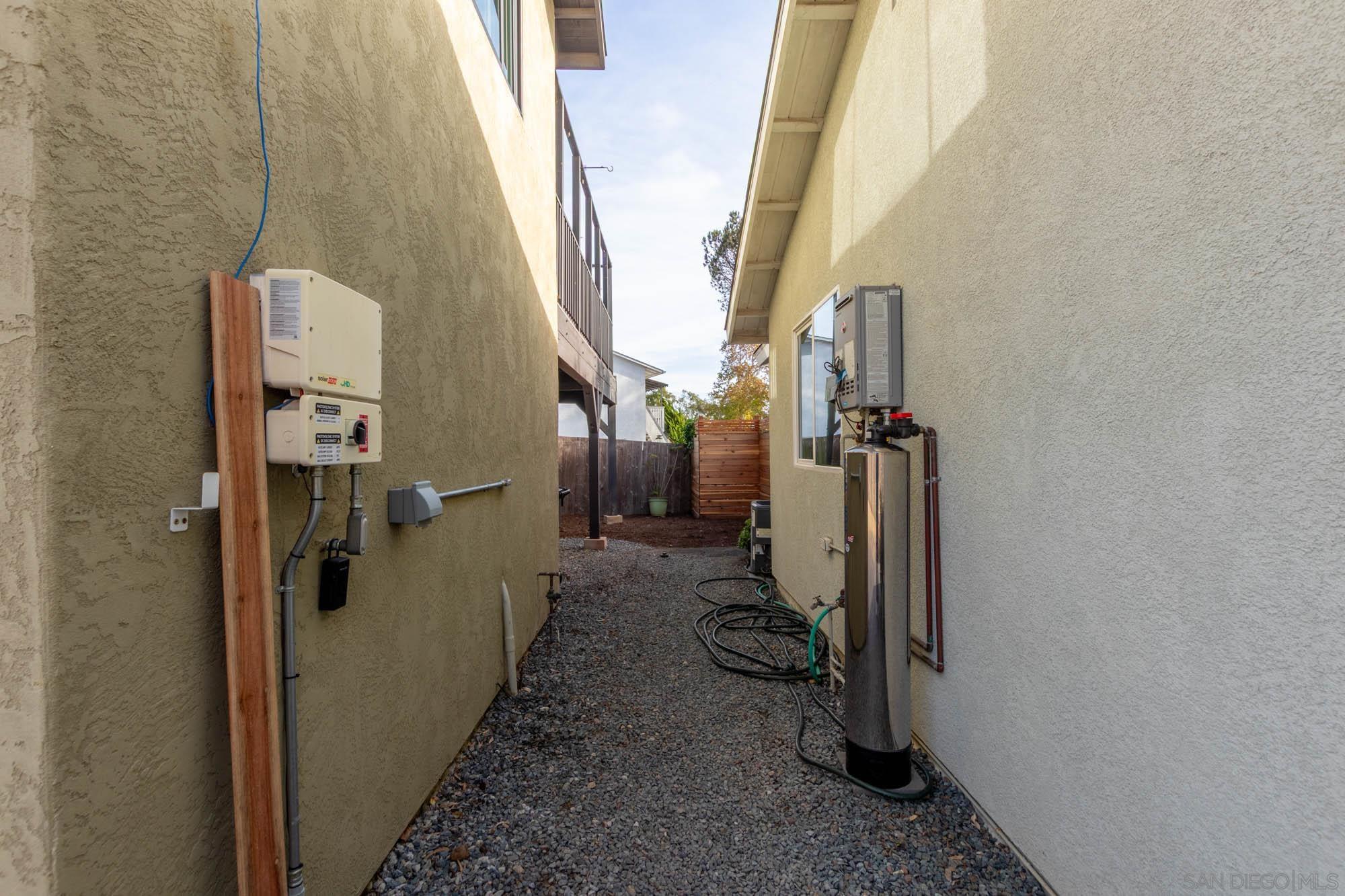 Detail Gallery Image 47 of 50 For 1718-1720  Westinghouse St, San Diego,  CA 92111 - 3 Beds | 3 Baths