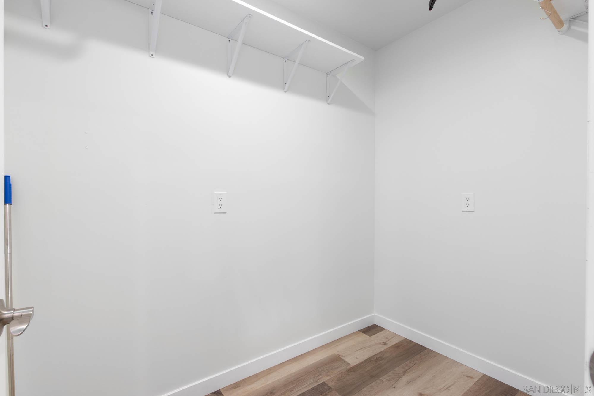 Detail Gallery Image 6 of 50 For 1718-1720  Westinghouse St, San Diego,  CA 92111 - 3 Beds | 3 Baths