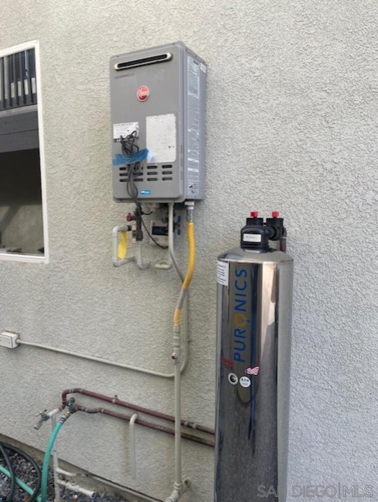 Detail Gallery Image 54 of 55 For 1718-1720  Westinghouse St, San Diego,  CA 92111 - 3 Beds | 3 Baths