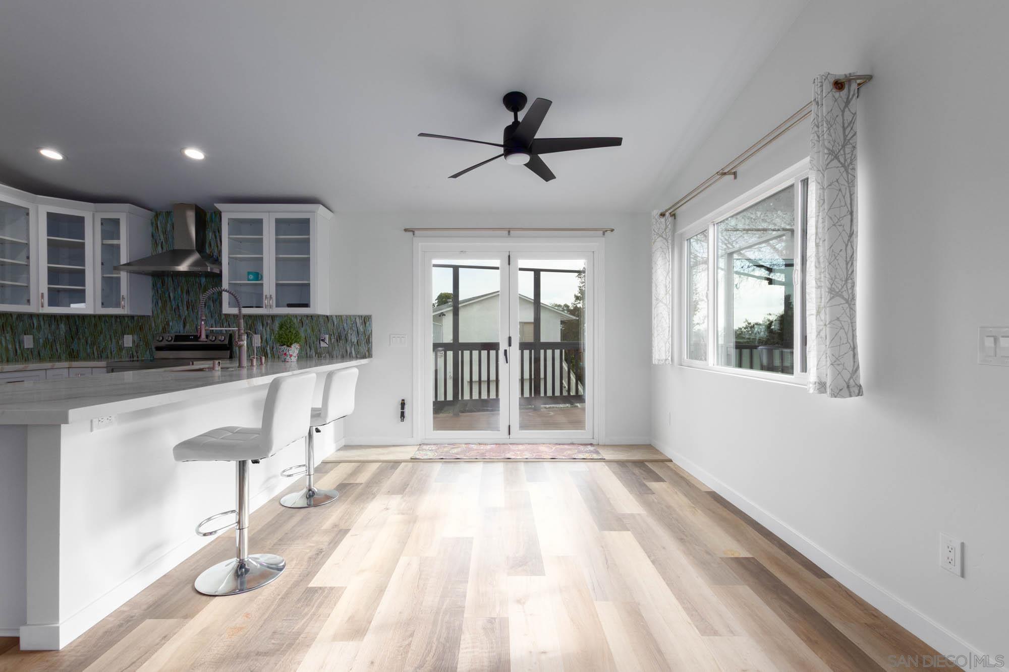 Detail Gallery Image 9 of 50 For 1718-1720  Westinghouse St, San Diego,  CA 92111 - 3 Beds | 3 Baths