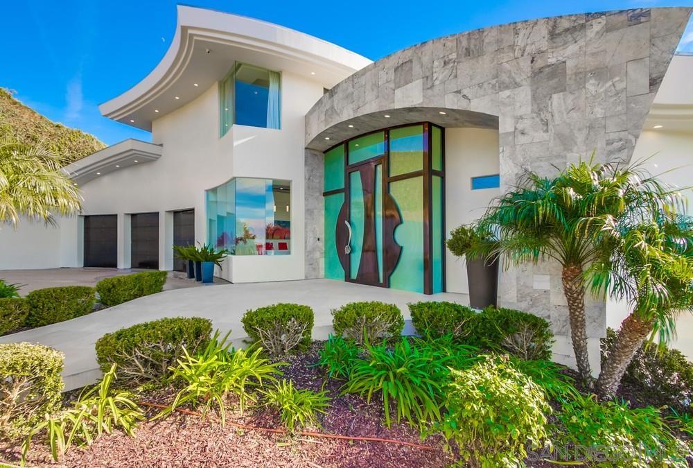 Detail Gallery Image 2 of 62 For 6125  Terryhill Dr, La Jolla,  CA 92037 - 5 Beds | 6/1 Baths