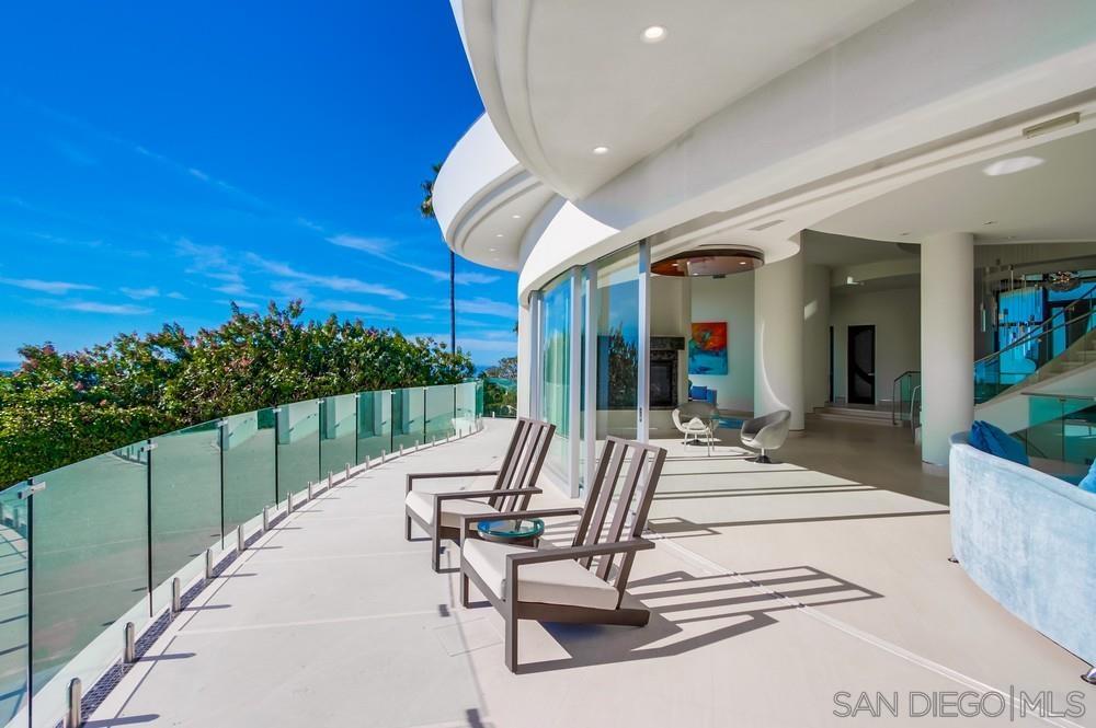 Detail Gallery Image 12 of 62 For 6125  Terryhill Dr, La Jolla,  CA 92037 - 5 Beds | 6/1 Baths