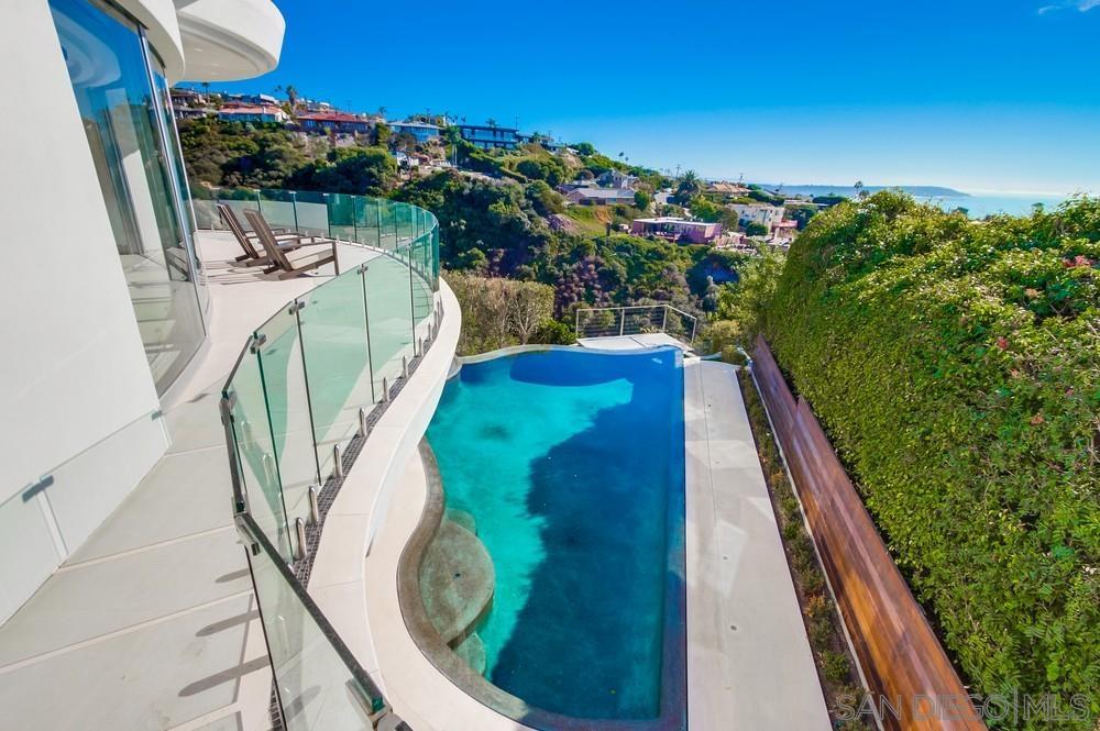 Detail Gallery Image 13 of 62 For 6125  Terryhill Dr, La Jolla,  CA 92037 - 5 Beds | 6/1 Baths