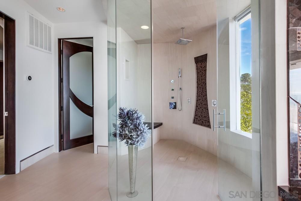 Detail Gallery Image 30 of 62 For 6125  Terryhill Dr, La Jolla,  CA 92037 - 5 Beds | 6/1 Baths