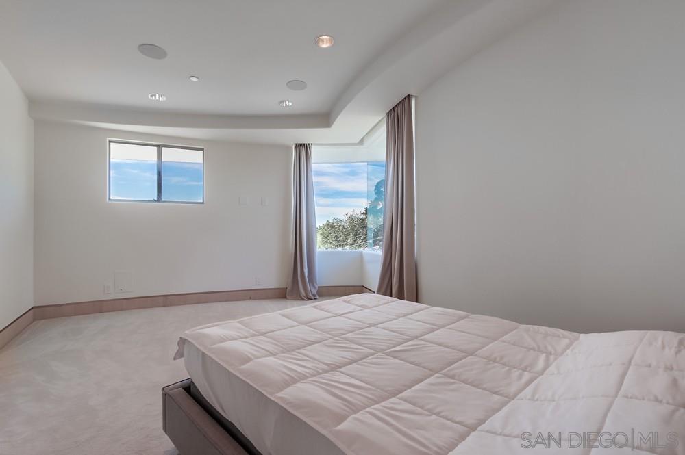 Detail Gallery Image 38 of 62 For 6125  Terryhill Dr, La Jolla,  CA 92037 - 5 Beds | 6/1 Baths