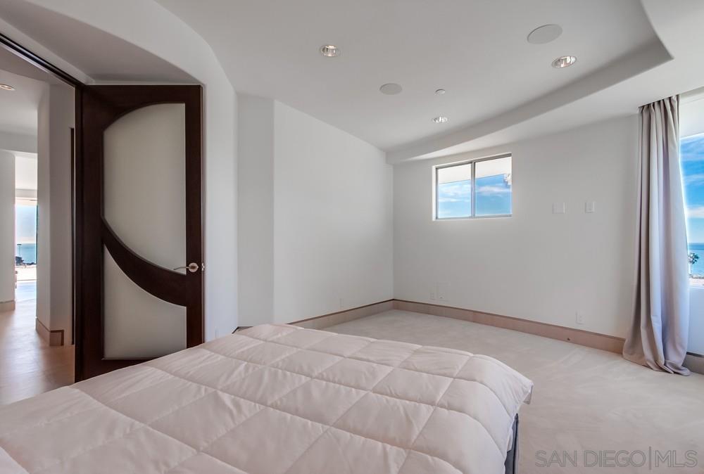 Detail Gallery Image 39 of 62 For 6125  Terryhill Dr, La Jolla,  CA 92037 - 5 Beds | 6/1 Baths