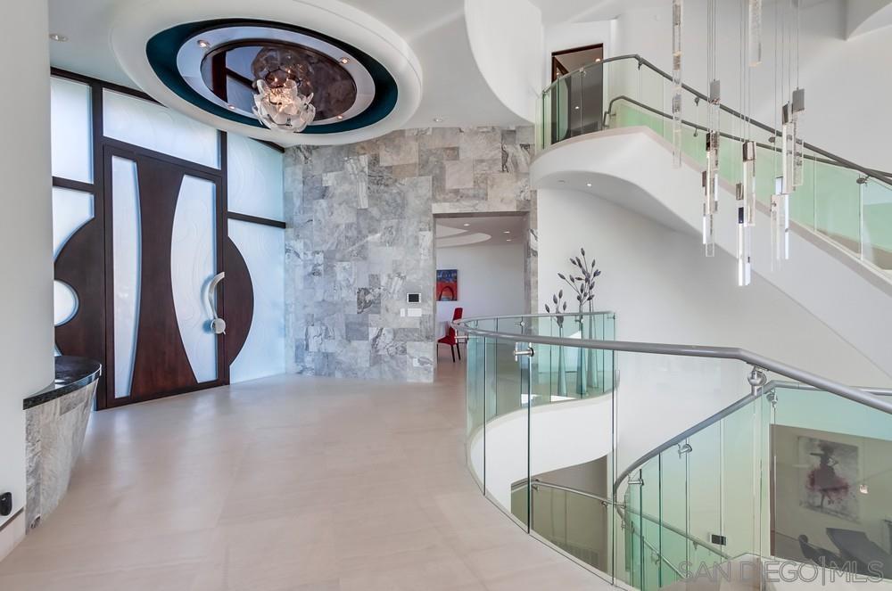 Detail Gallery Image 5 of 62 For 6125  Terryhill Dr, La Jolla,  CA 92037 - 5 Beds | 6/1 Baths