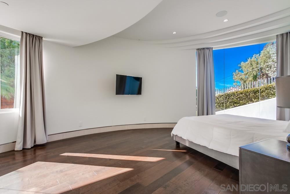 Detail Gallery Image 47 of 62 For 6125  Terryhill Dr, La Jolla,  CA 92037 - 5 Beds | 6/1 Baths