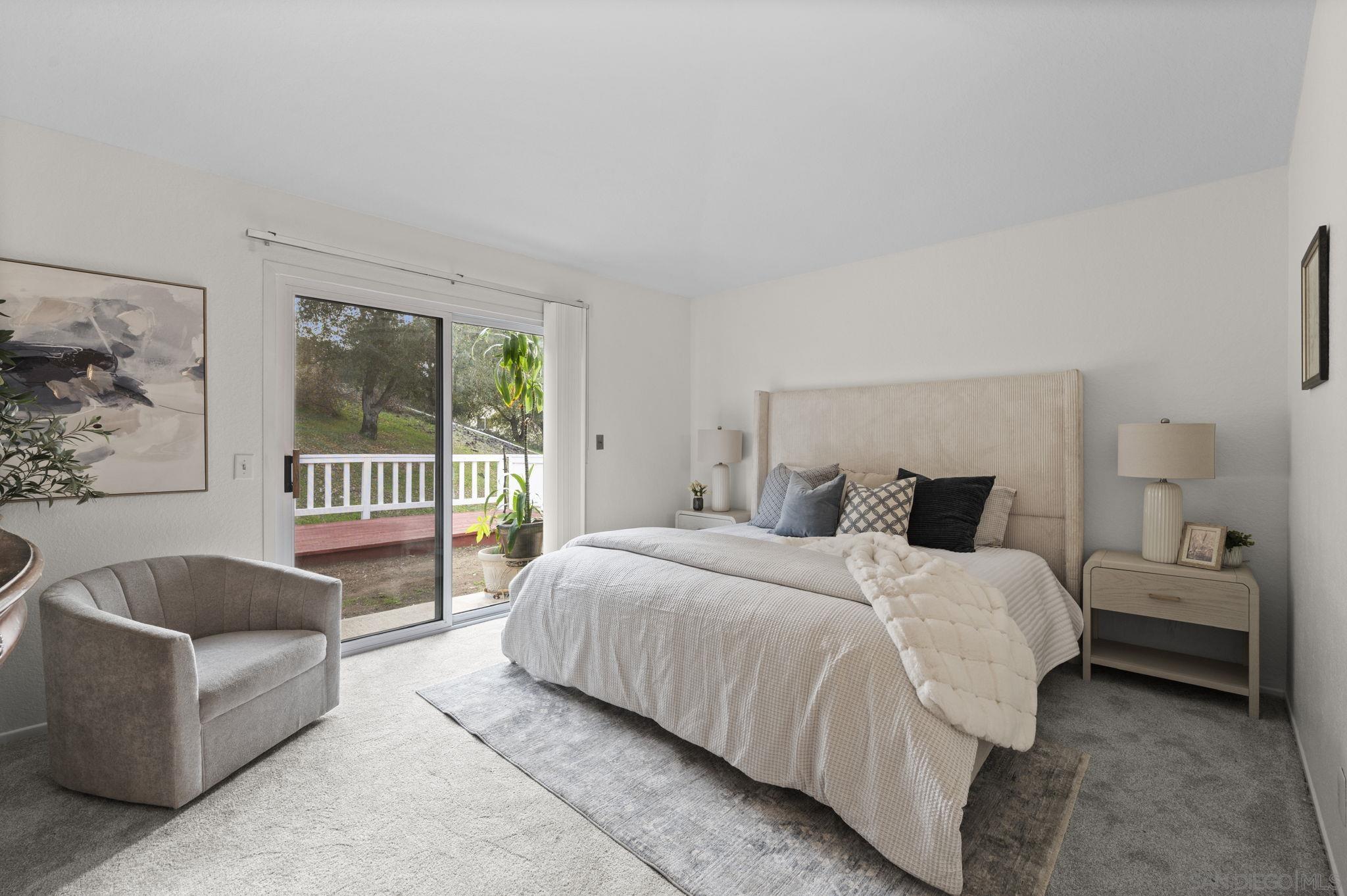 Detail Gallery Image 16 of 38 For 10919  Avenida De Los Lobos, San Diego,  CA 92127 - 3 Beds | 2 Baths