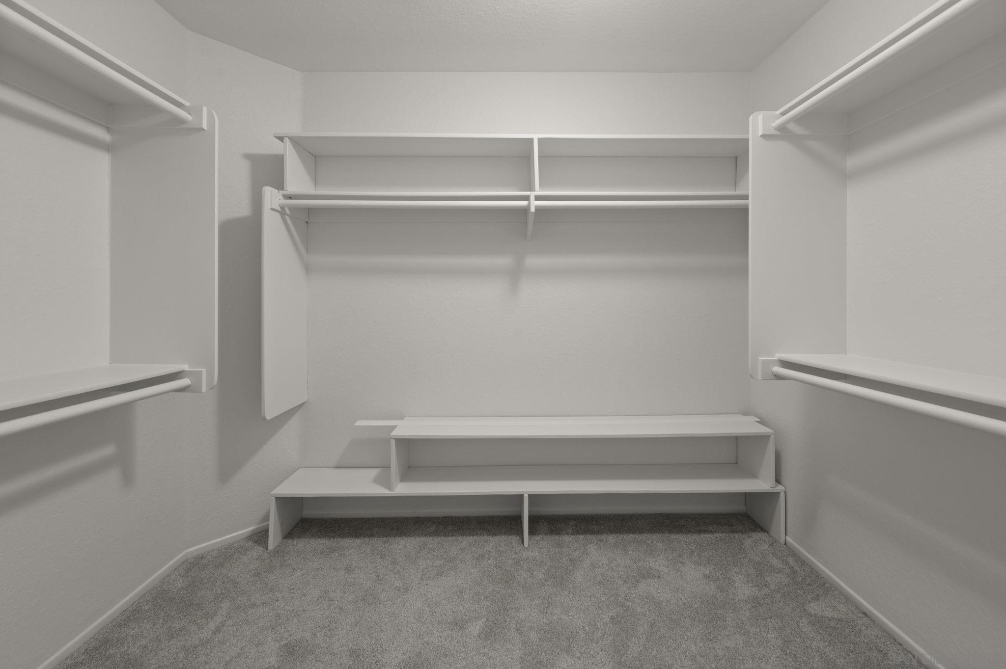 Detail Gallery Image 20 of 38 For 10919  Avenida De Los Lobos, San Diego,  CA 92127 - 3 Beds | 2 Baths