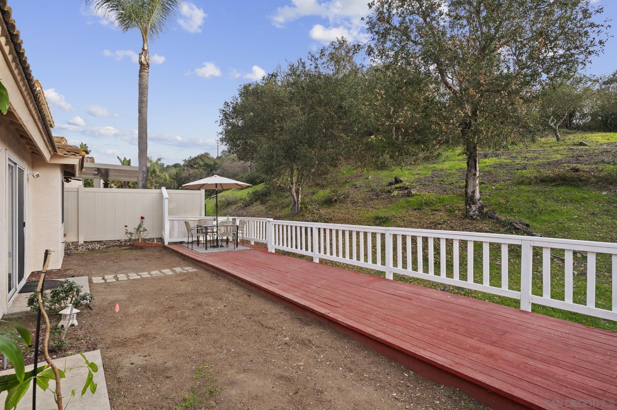 Detail Gallery Image 28 of 38 For 10919  Avenida De Los Lobos, San Diego,  CA 92127 - 3 Beds | 2 Baths