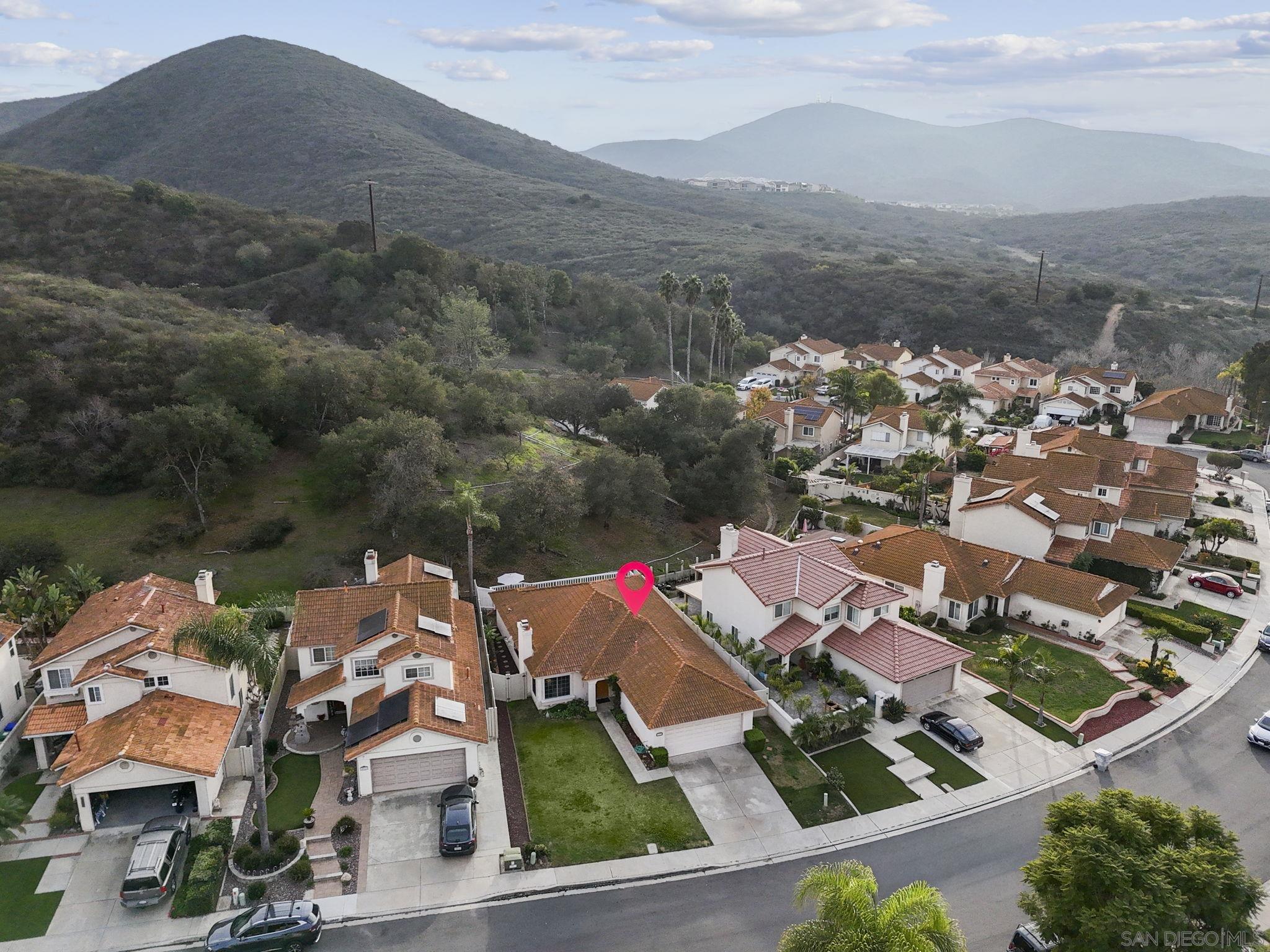 Detail Gallery Image 30 of 38 For 10919  Avenida De Los Lobos, San Diego,  CA 92127 - 3 Beds | 2 Baths