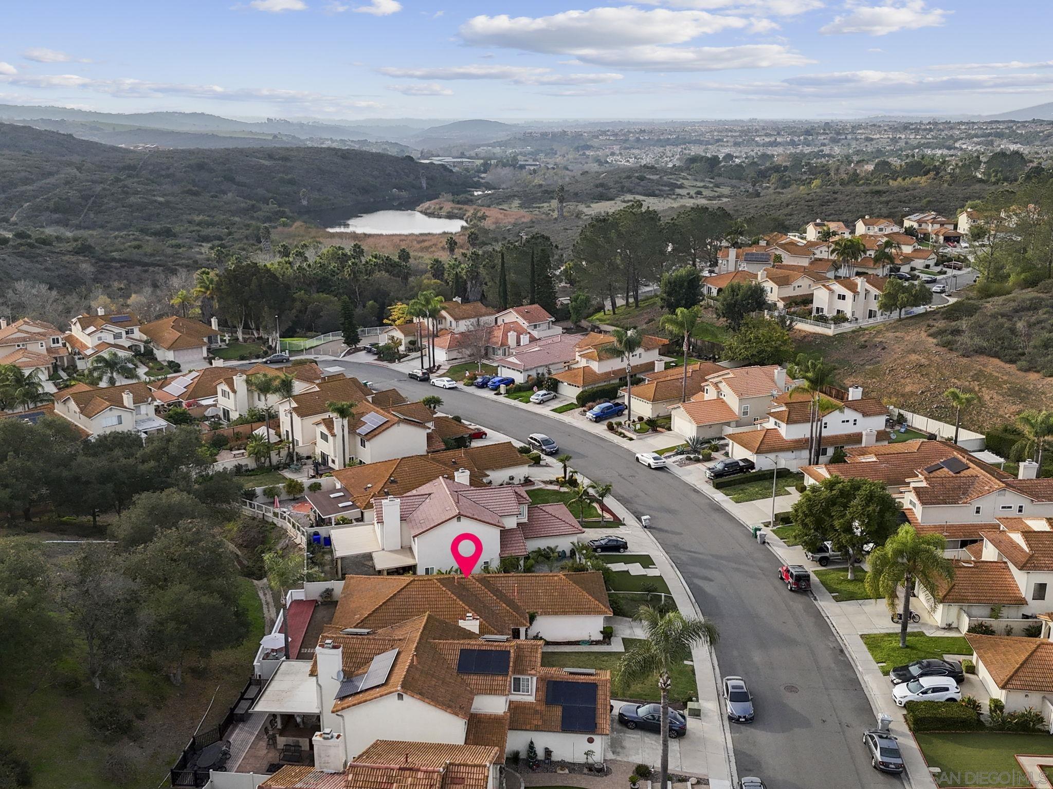 Detail Gallery Image 33 of 38 For 10919  Avenida De Los Lobos, San Diego,  CA 92127 - 3 Beds | 2 Baths