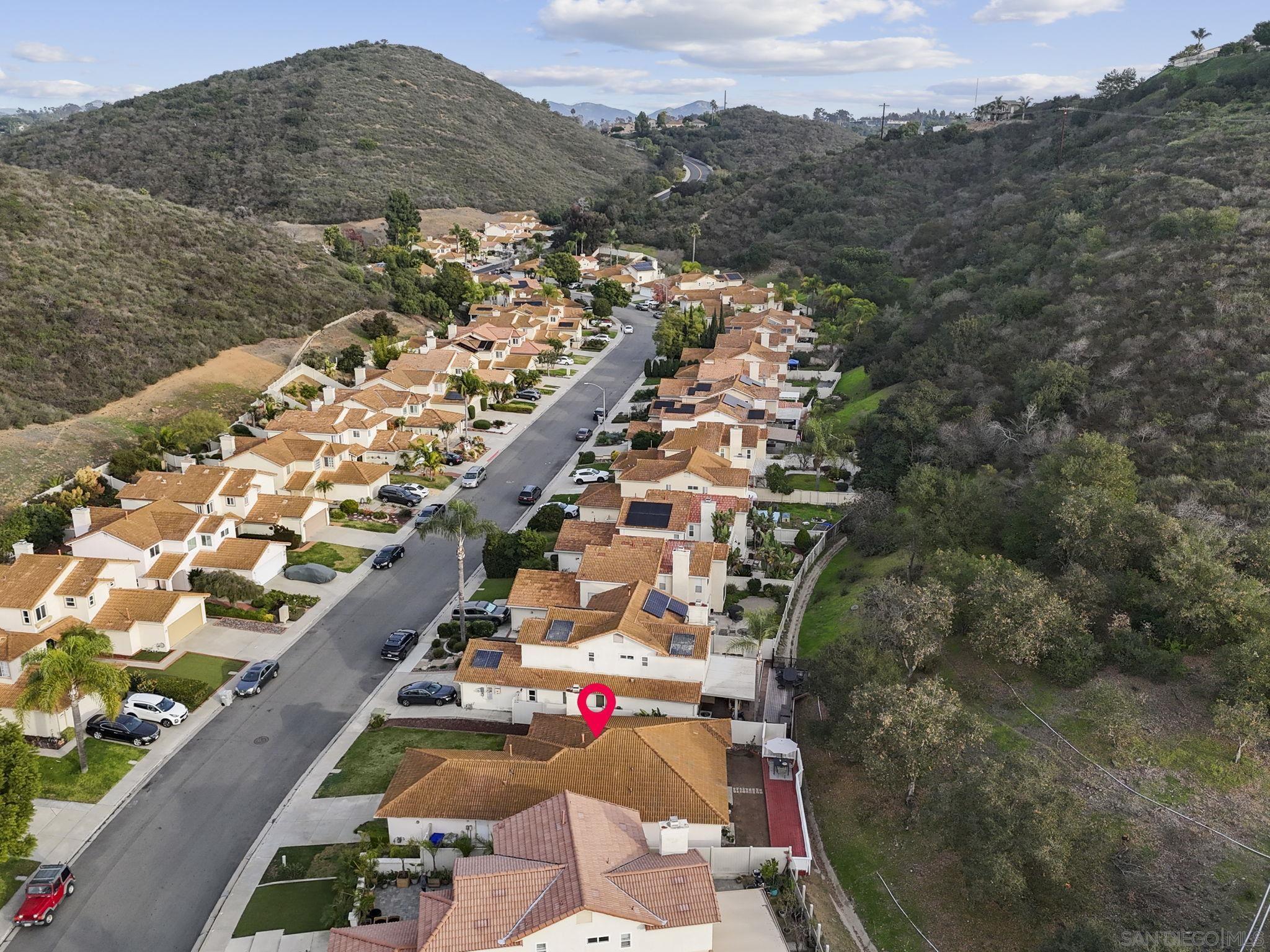 Detail Gallery Image 35 of 38 For 10919  Avenida De Los Lobos, San Diego,  CA 92127 - 3 Beds | 2 Baths