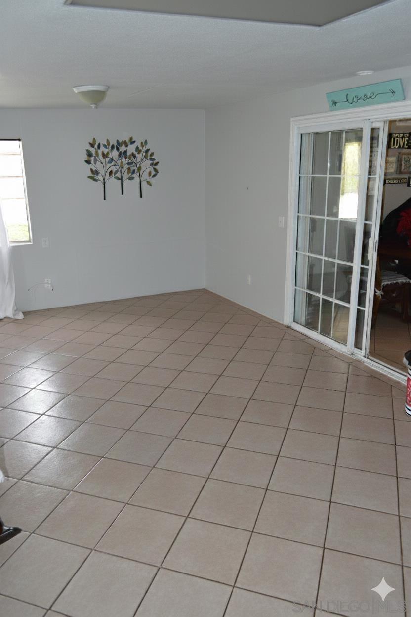 Detail Gallery Image 7 of 21 For 433  Thrush St., Chula Vista,  CA 91911 - 5 Beds | 2 Baths