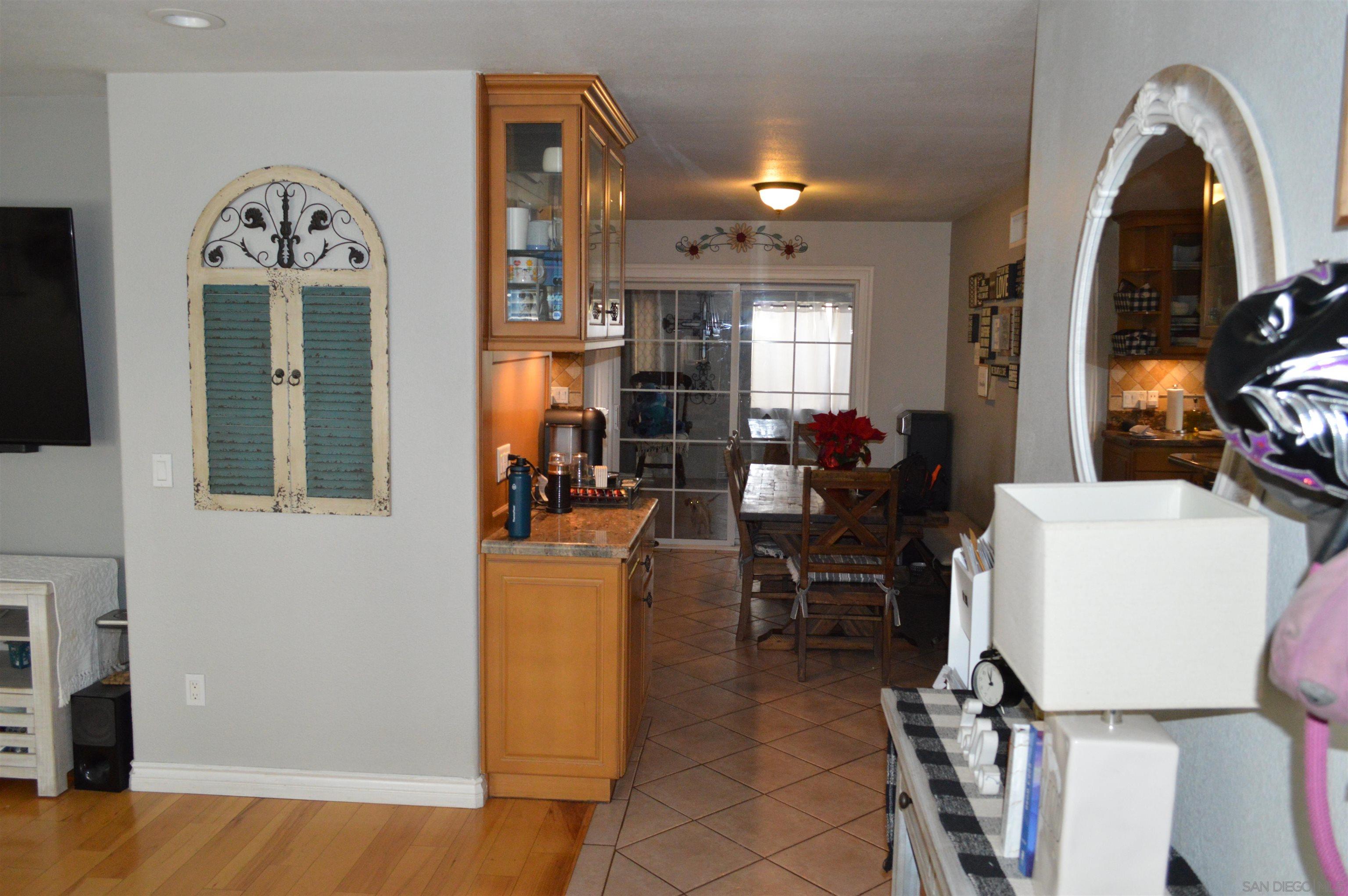 Detail Gallery Image 10 of 21 For 433  Thrush St., Chula Vista,  CA 91911 - 5 Beds | 2 Baths