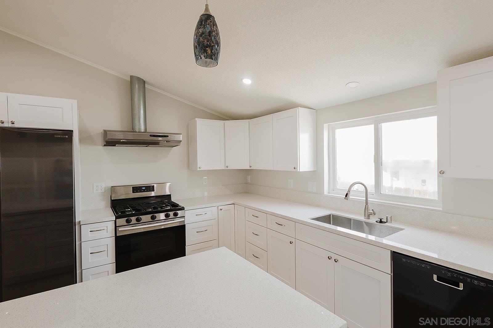 Detail Gallery Image 5 of 39 For 26835  Olde Highway 80  #81,  Guatay,  CA 91931 - 3 Beds | 2 Baths