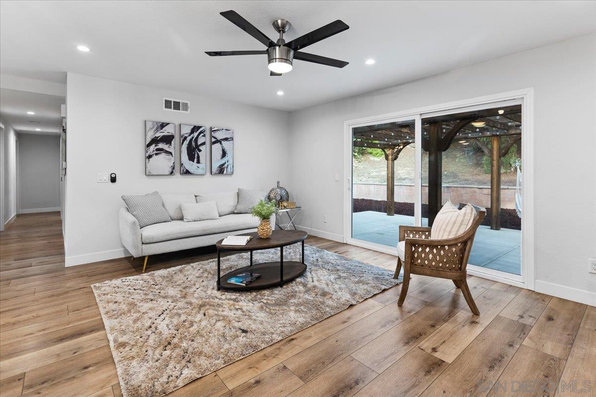 Detail Gallery Image 17 of 37 For 9737  Roe Dr, Santee,  CA 92071 - 4 Beds | 2 Baths