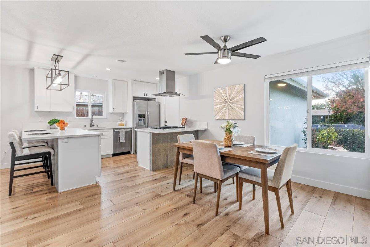 Detail Gallery Image 3 of 37 For 9737  Roe Dr, Santee,  CA 92071 - 4 Beds | 2 Baths