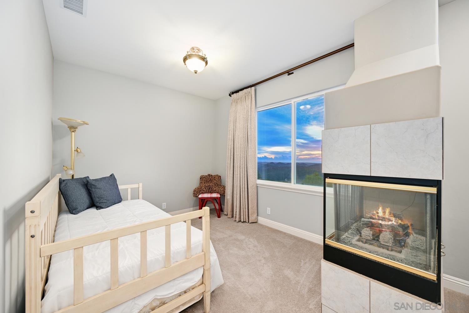 Detail Gallery Image 20 of 63 For 29190  Crystal Ridge Ct, Escondido,  CA 92026 - 5 Beds | 3/1 Baths