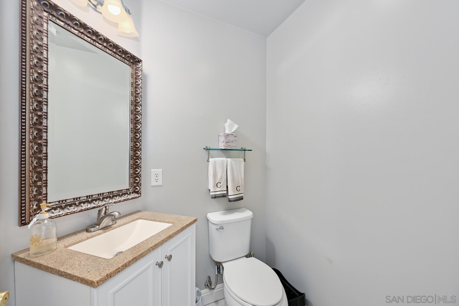 Detail Gallery Image 27 of 63 For 29190  Crystal Ridge Ct, Escondido,  CA 92026 - 5 Beds | 3/1 Baths