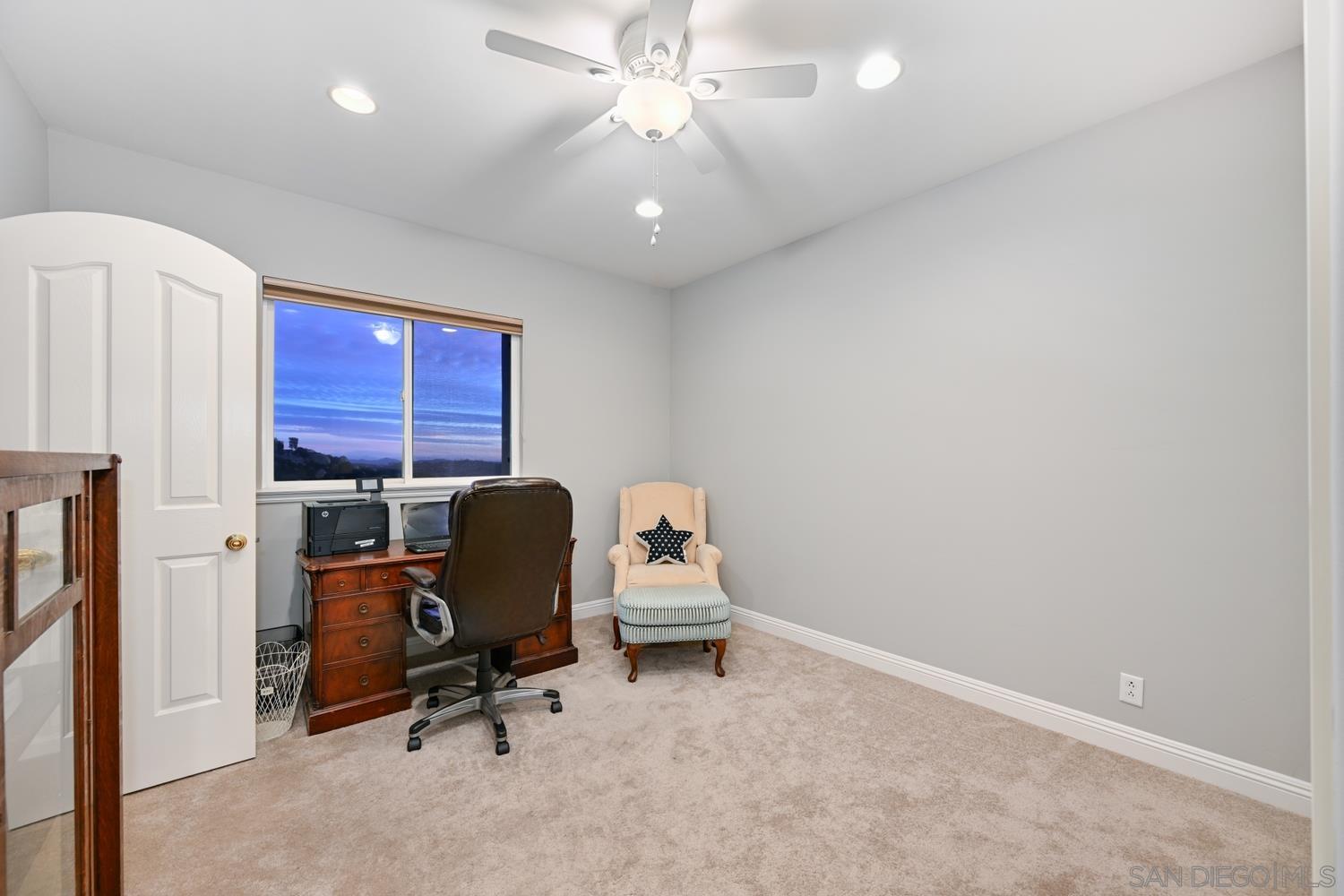 Detail Gallery Image 33 of 63 For 29190  Crystal Ridge Ct, Escondido,  CA 92026 - 5 Beds | 3/1 Baths