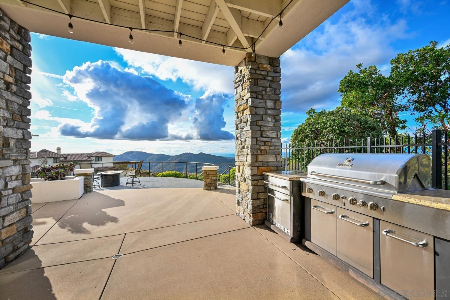 Detail Gallery Image 41 of 63 For 29190  Crystal Ridge Ct, Escondido,  CA 92026 - 5 Beds | 3/1 Baths