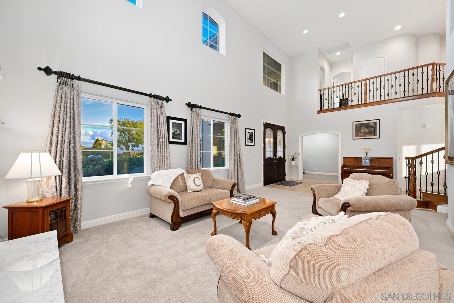 Detail Gallery Image 6 of 63 For 29190  Crystal Ridge Ct, Escondido,  CA 92026 - 5 Beds | 3/1 Baths