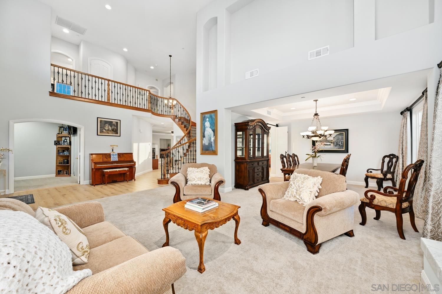 Detail Gallery Image 7 of 63 For 29190  Crystal Ridge Ct, Escondido,  CA 92026 - 5 Beds | 3/1 Baths