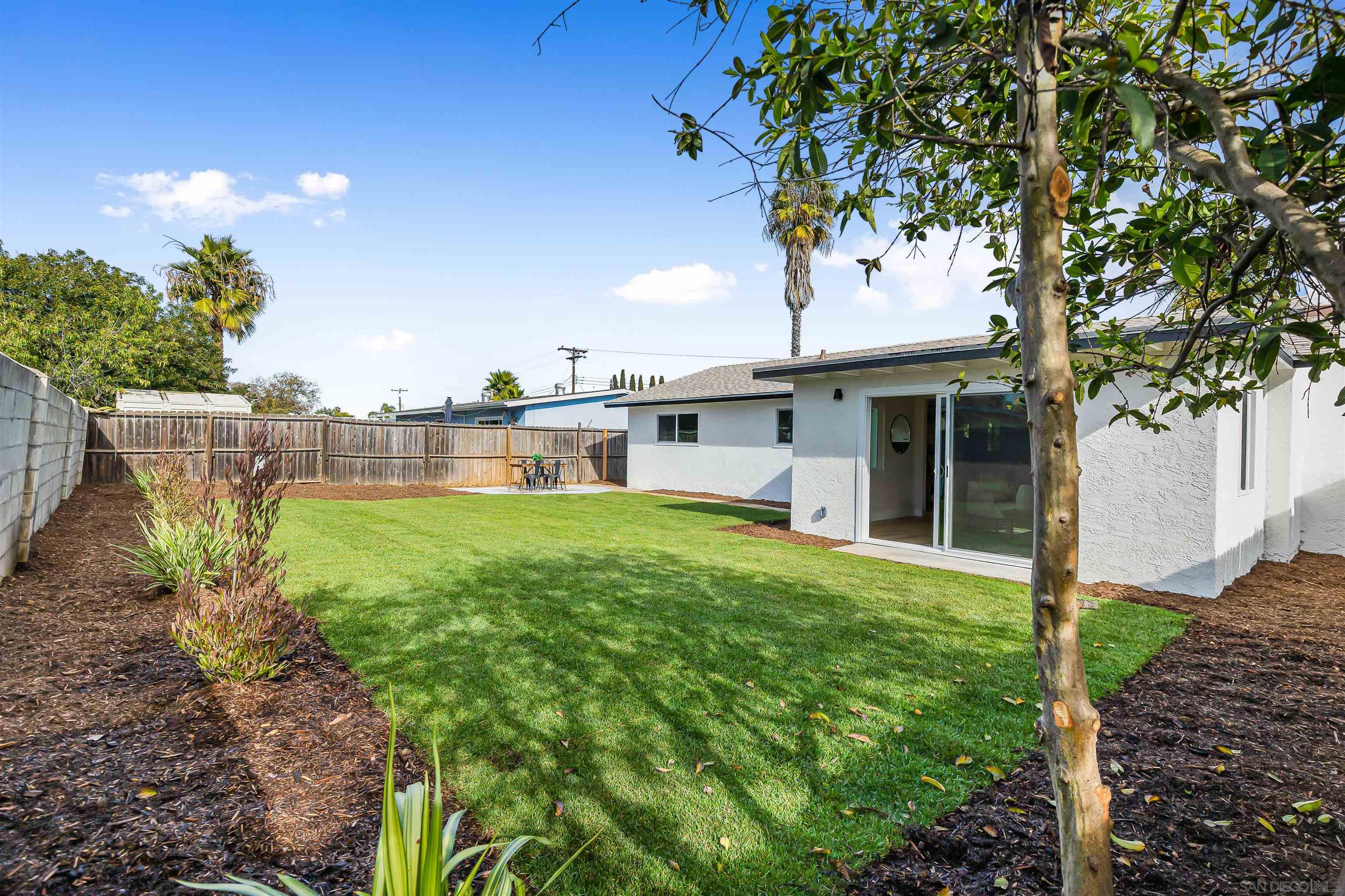 Detail Gallery Image 24 of 28 For 4820  Siesta Dr, Oceanside,  CA 92057 - 3 Beds | 2 Baths